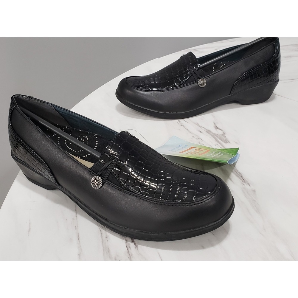 NEW NO BOX 8 NARROW Propet Briana W0806 Slip On Wedge Shoes Black Croc Print